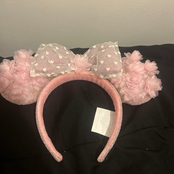 Disney Accessories - Disneyland Valentines Floral Minnie Ears